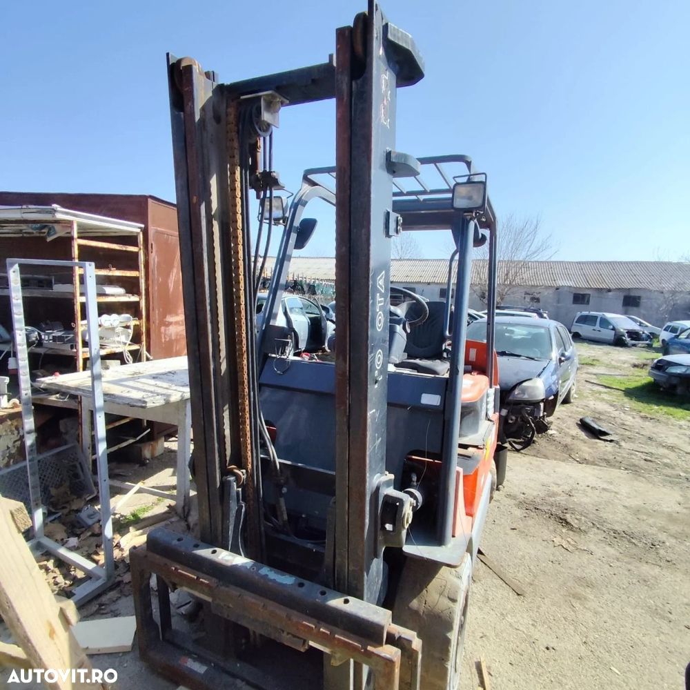 Dezmembrari Toyota 7FBMF35 (2000-2013) - 2