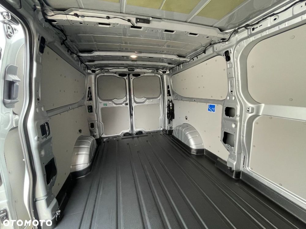 Ford Transit Custom - 11