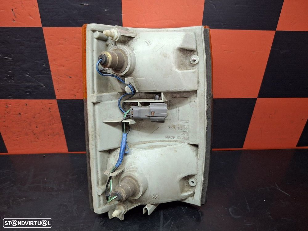 Farolim De Pisca Frente Esquerdo Isuzu Elf - 2