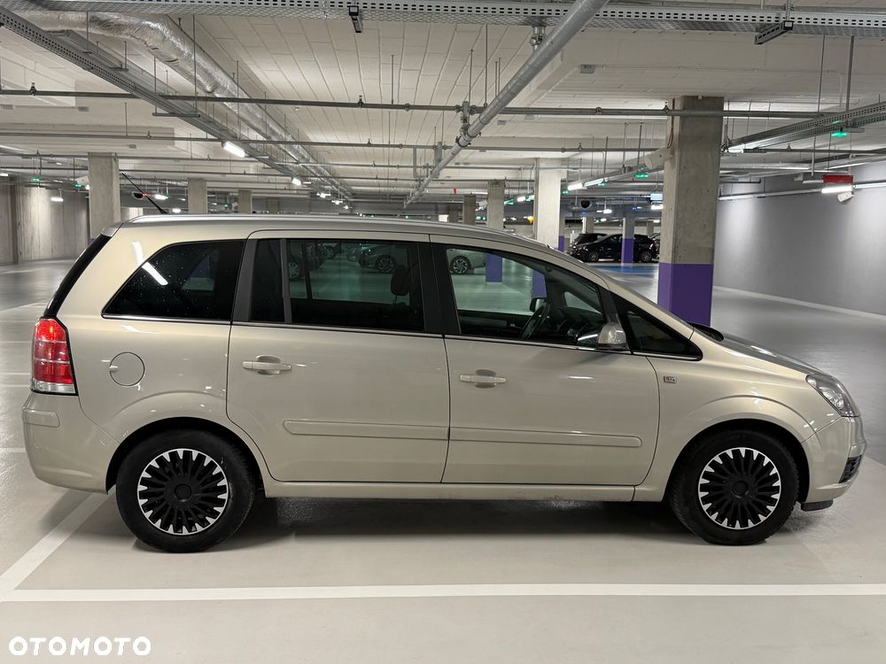 Opel Zafira - 8