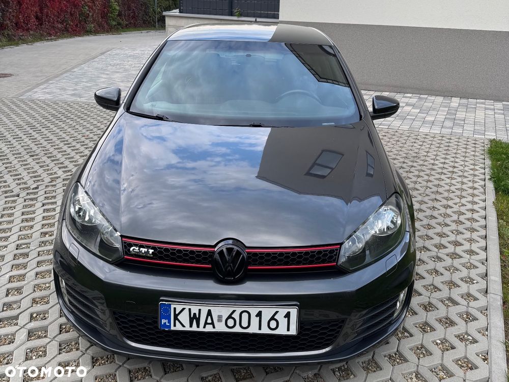 Volkswagen Golf 2010 photo 2