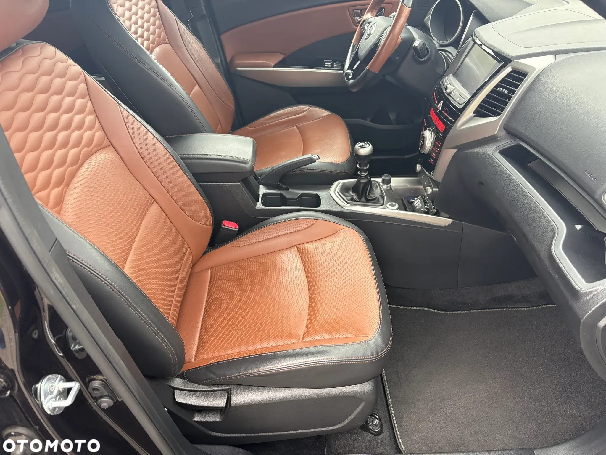 SsangYong/KGM Tivoli 1.6 Quartz - 16