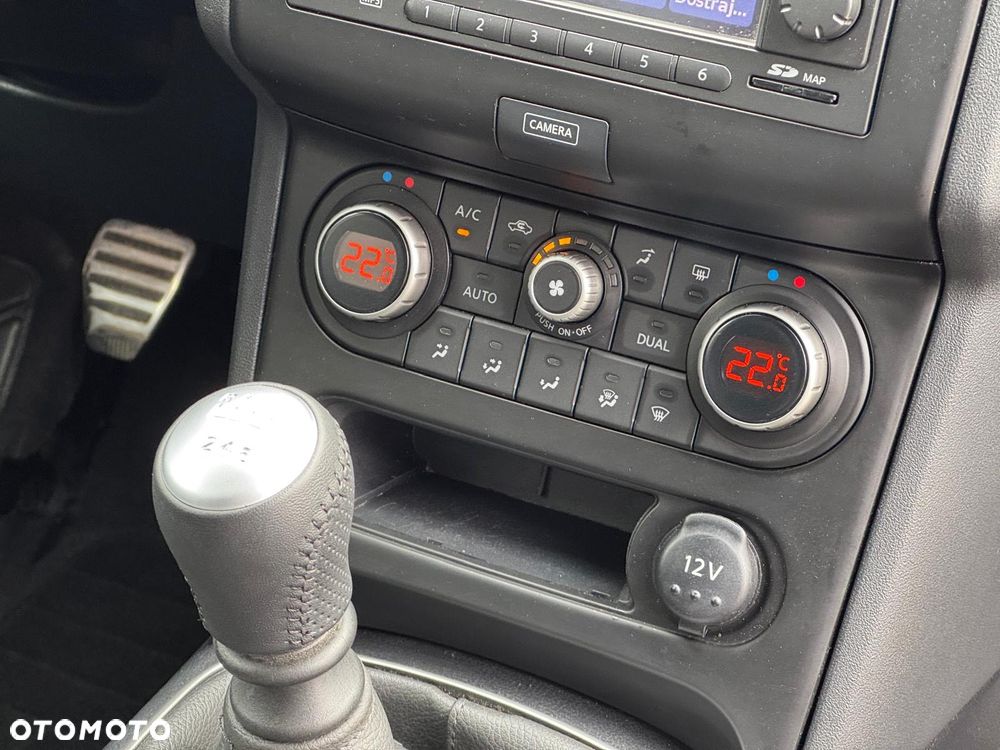 Nissan Qashqai 1.6 dCi 4 x 4 DPF Start/Stop tekna - 16