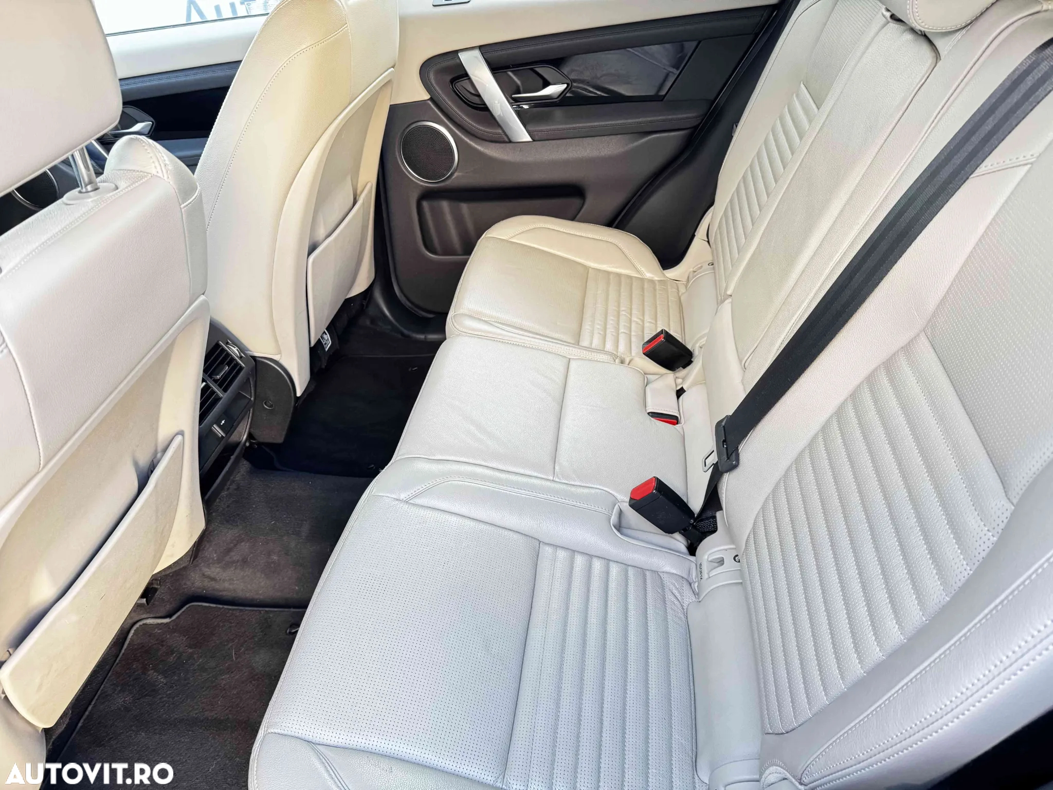 Land Rover Discovery - 7
