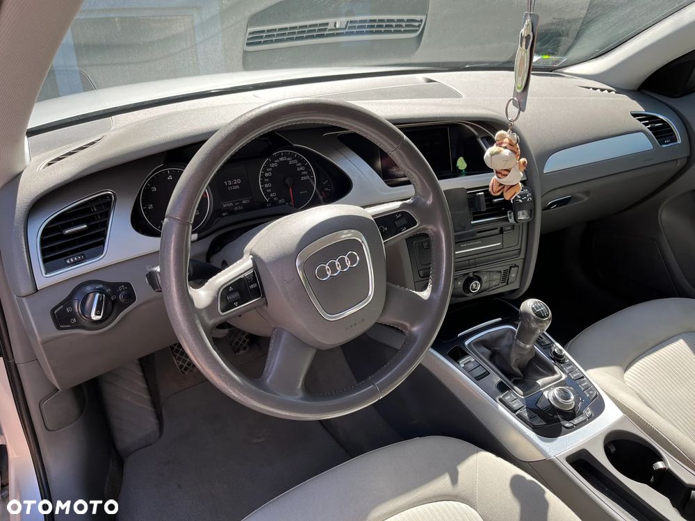 Audi A4 Avant 2.0 TDI DPF Attraction - 11