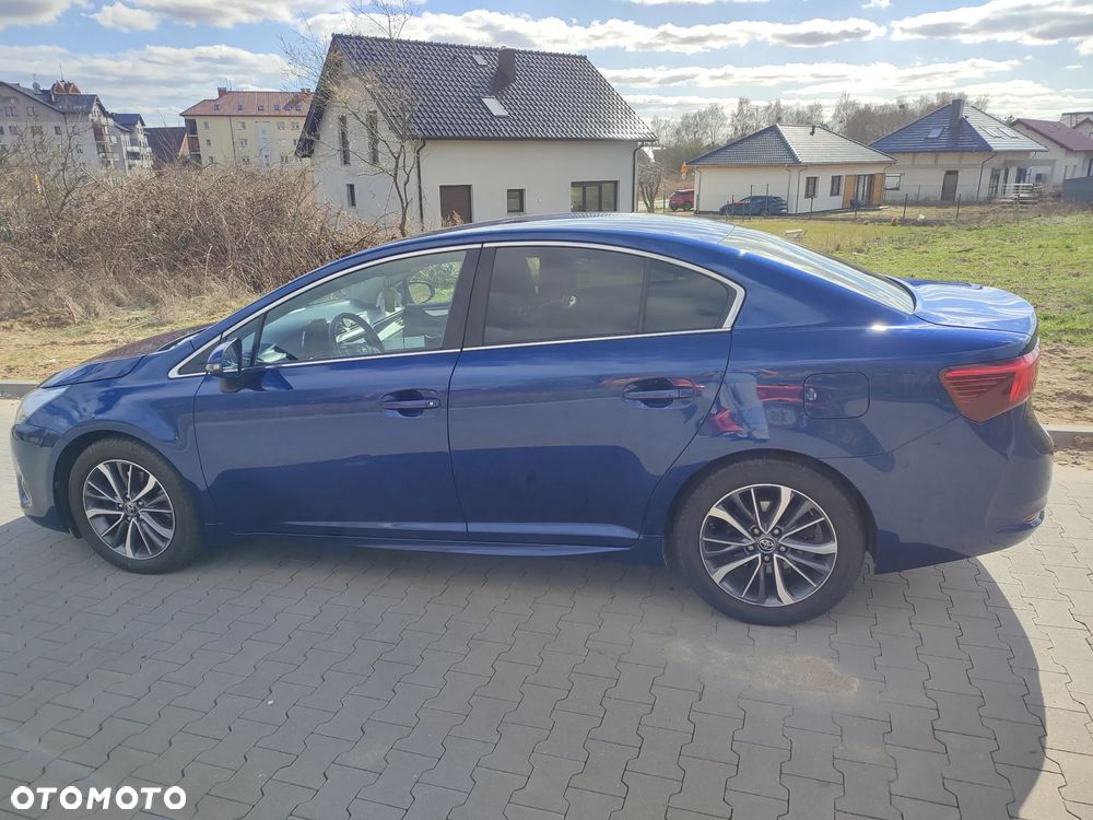 Toyota Avensis 2.0 D-4D Prestige - 2