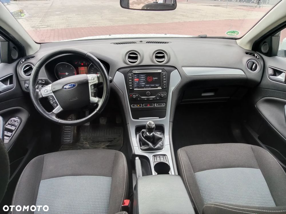 Ford Mondeo - 14