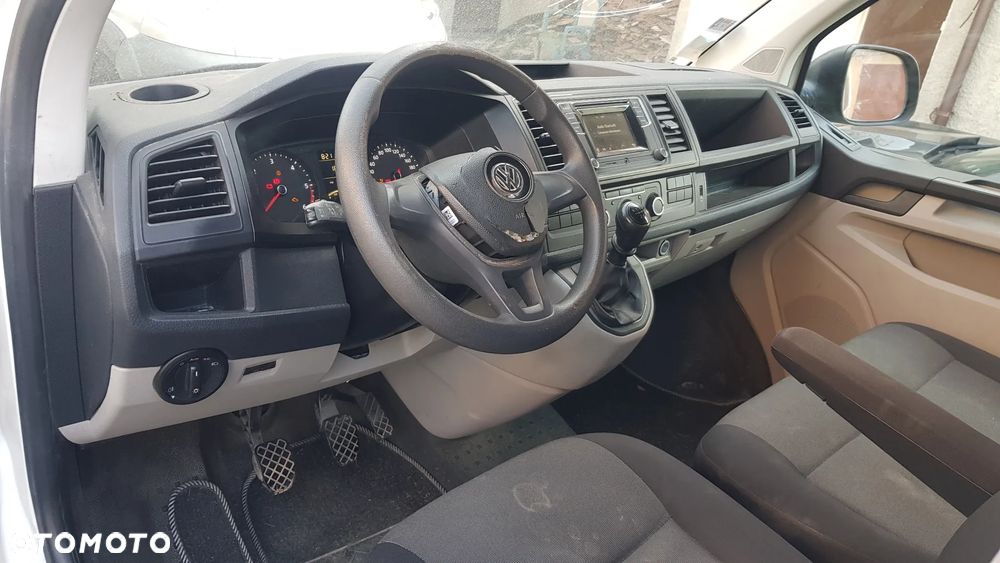 Volkswagen Transporter - 18