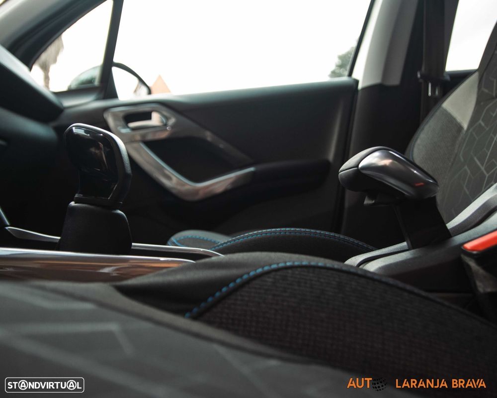 Peugeot 2008 1.2 PureTech Style - 15