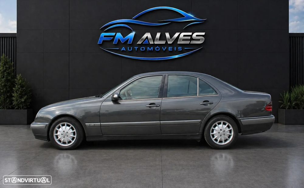 Mercedes-Benz E 220 - 8