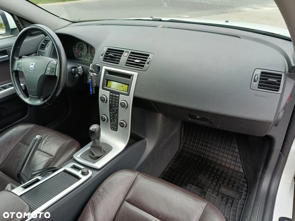 Volvo V50 D2 R-Design - 10