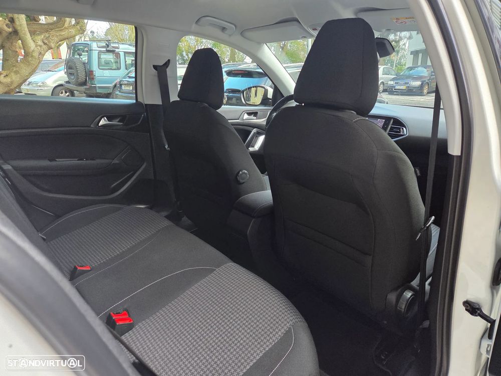 Peugeot 308 PureTech 130 GPF EAT8 Stop & Start Active Pack - 14