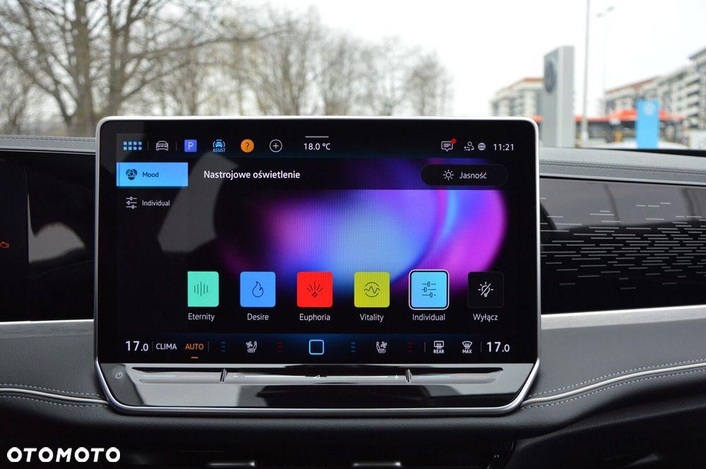 Volkswagen Passat Variant 2.0 TSI Business Plus DSG - 17