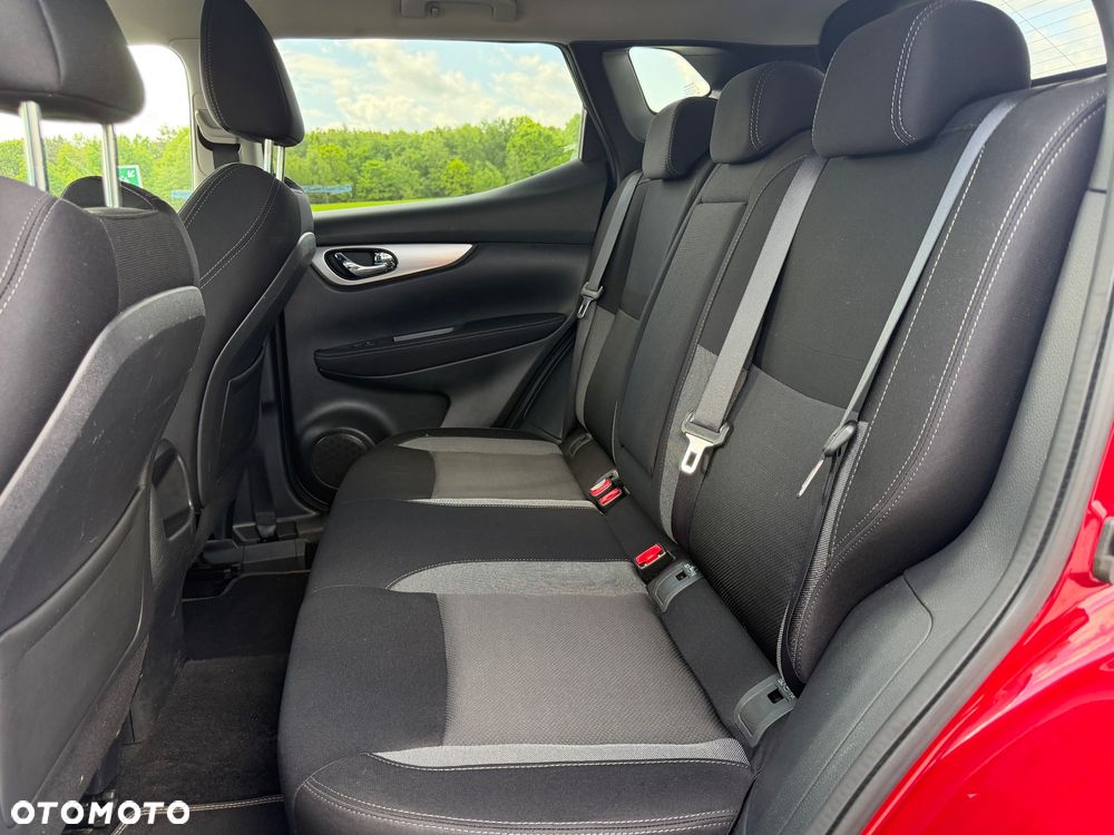 Nissan Qashqai 1.6 DIG-T N-Connecta - 23