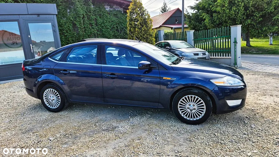 Ford Mondeo 2.0 FF Titanium - 10