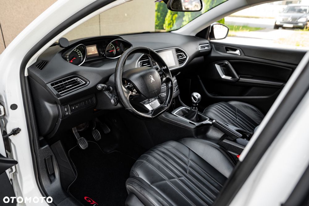 Peugeot 308 1.2 PureTech GPF GT S&S - 18