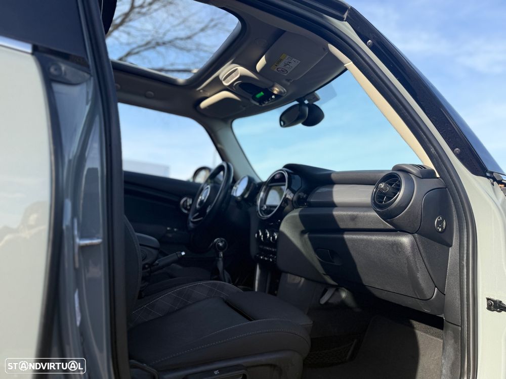 MINI 5 Portas Cooper D - 23