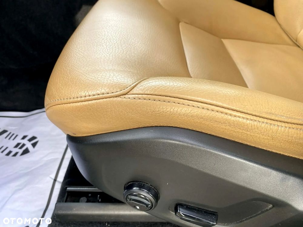 Volvo XC 90 D5 AWD Inscription 7os - 23