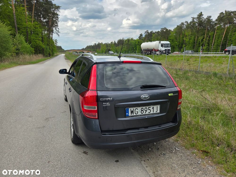 Kia Ceed 1.6 Crdi Comfort + - 3