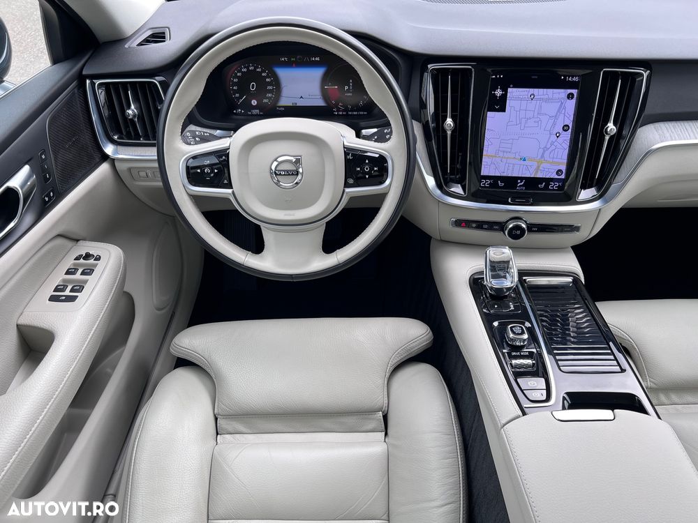 Volvo S60 T8 Recharge AWD Geartronic Inscription - 19