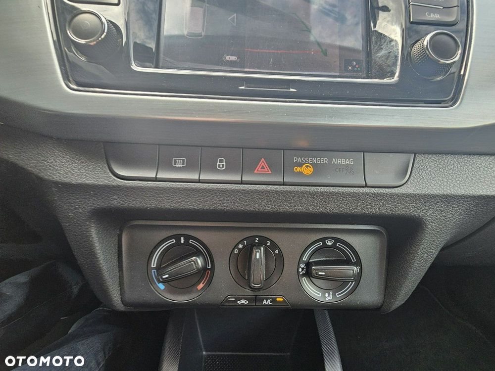 Skoda Fabia - 16