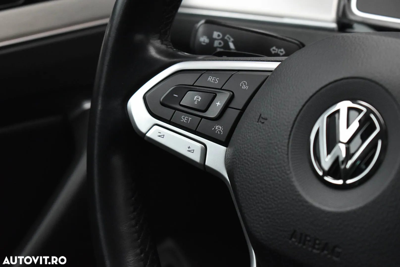 Volkswagen Passat 2.0 TDI DSG 4Motion R Executive - 21