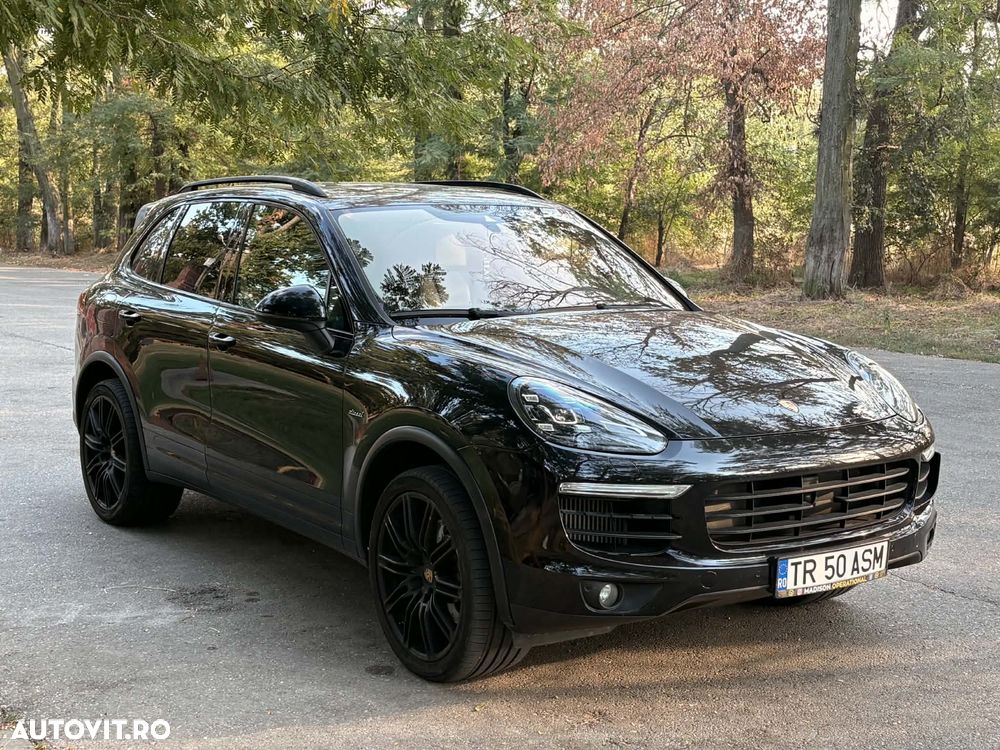 Porsche Cayenne 4.2 L S - 8