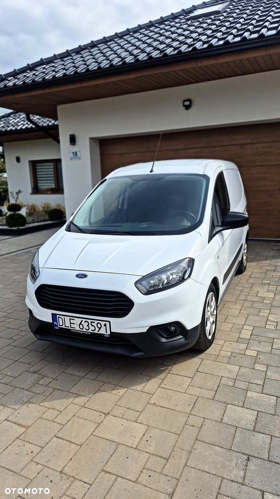 Ford Transit Courier - 1