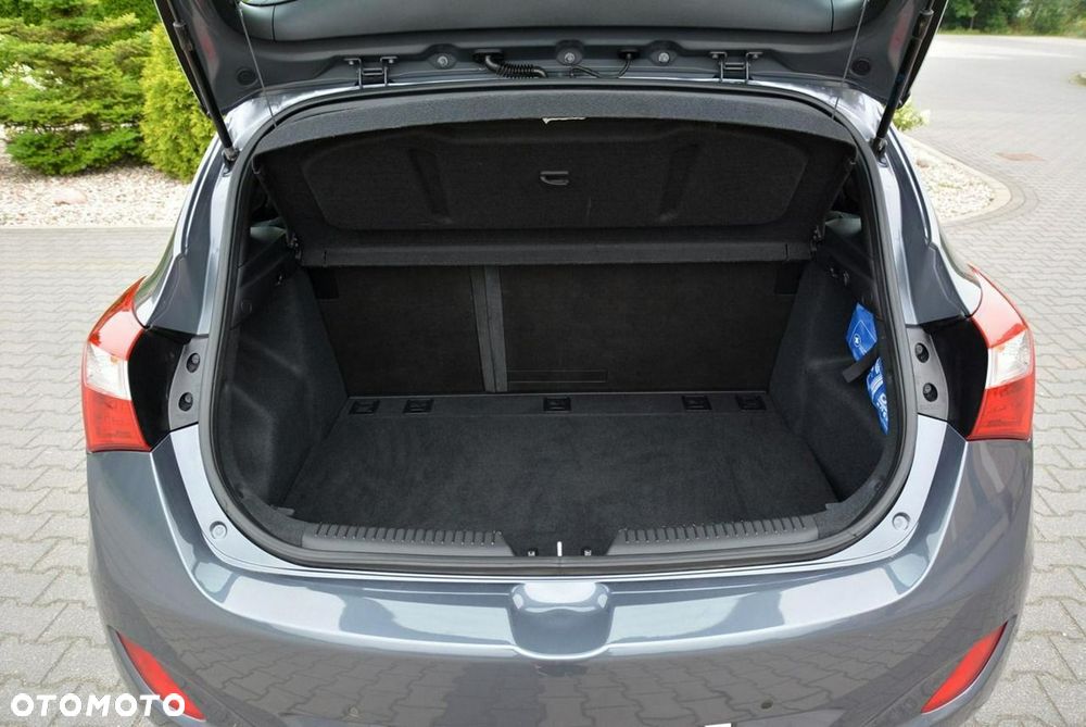 Hyundai i30 1.6 GDI BlueDrive Comfort - 35