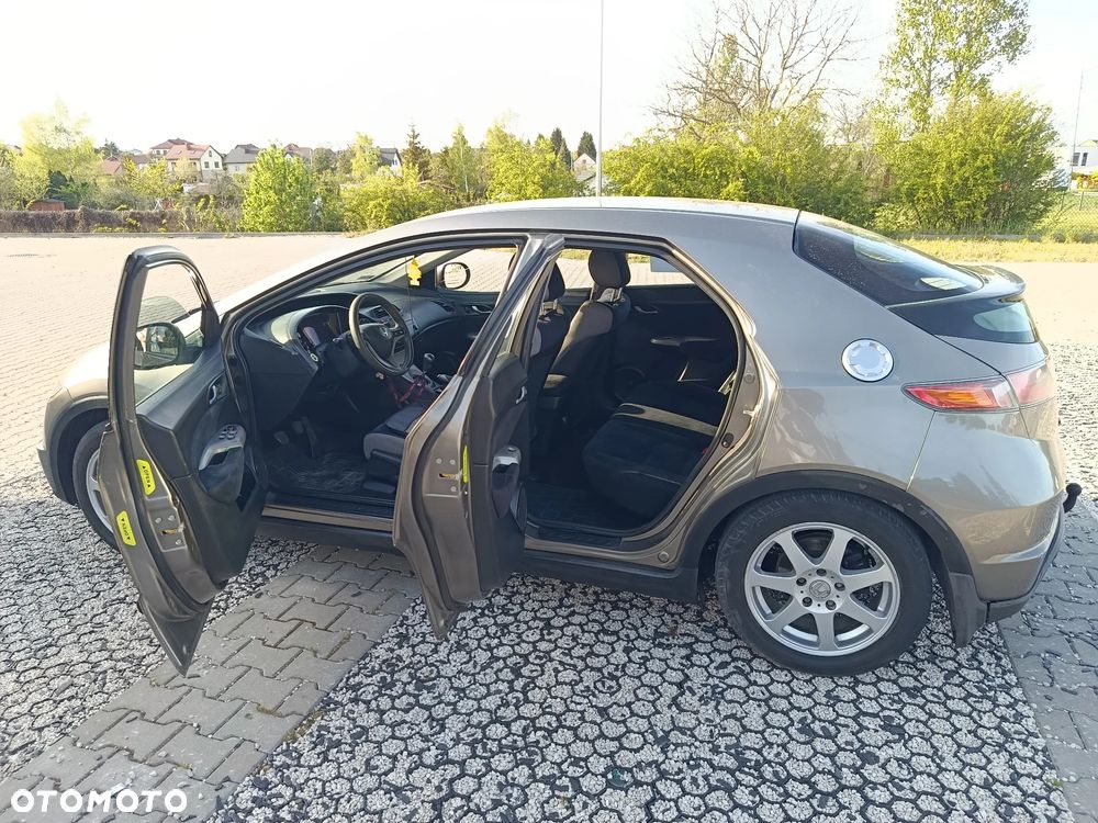 Honda Civic 1.4 Comfort - 9