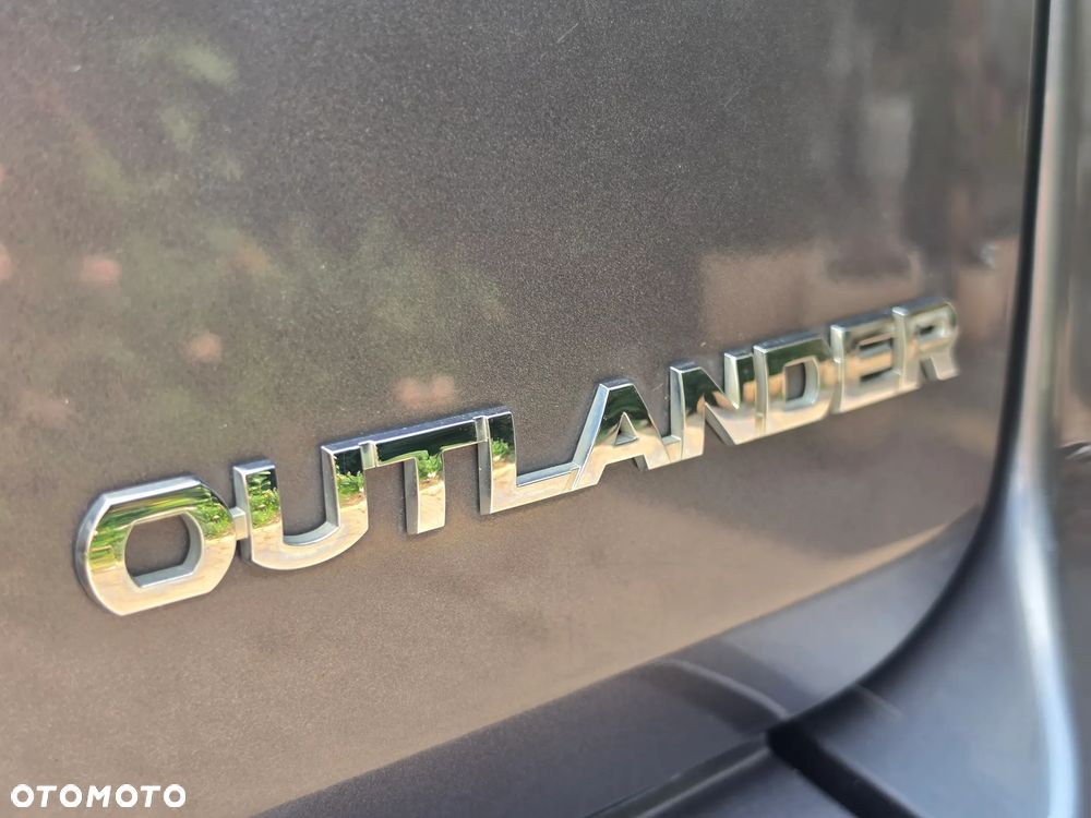 Mitsubishi Outlander - 27