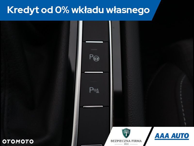 Volkswagen Passat - 25