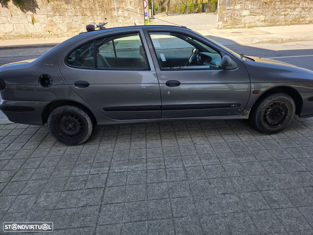 Renault Mégane Classic 1.4 RN - 2