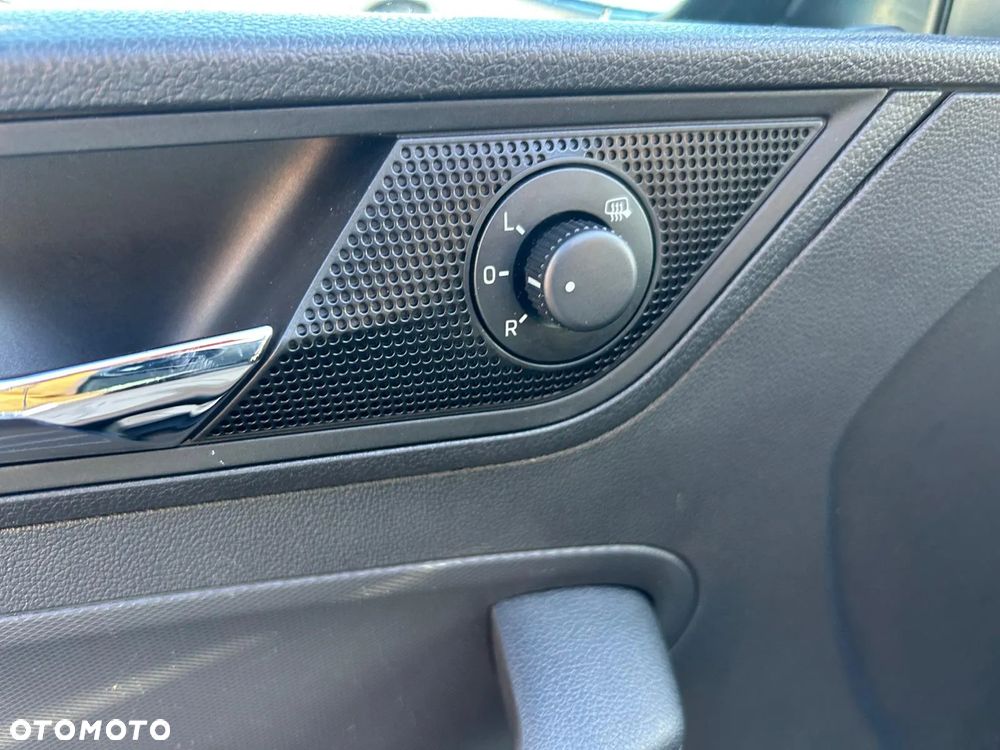 Skoda RAPID Spb 1.0 TSI Scoutline - 29