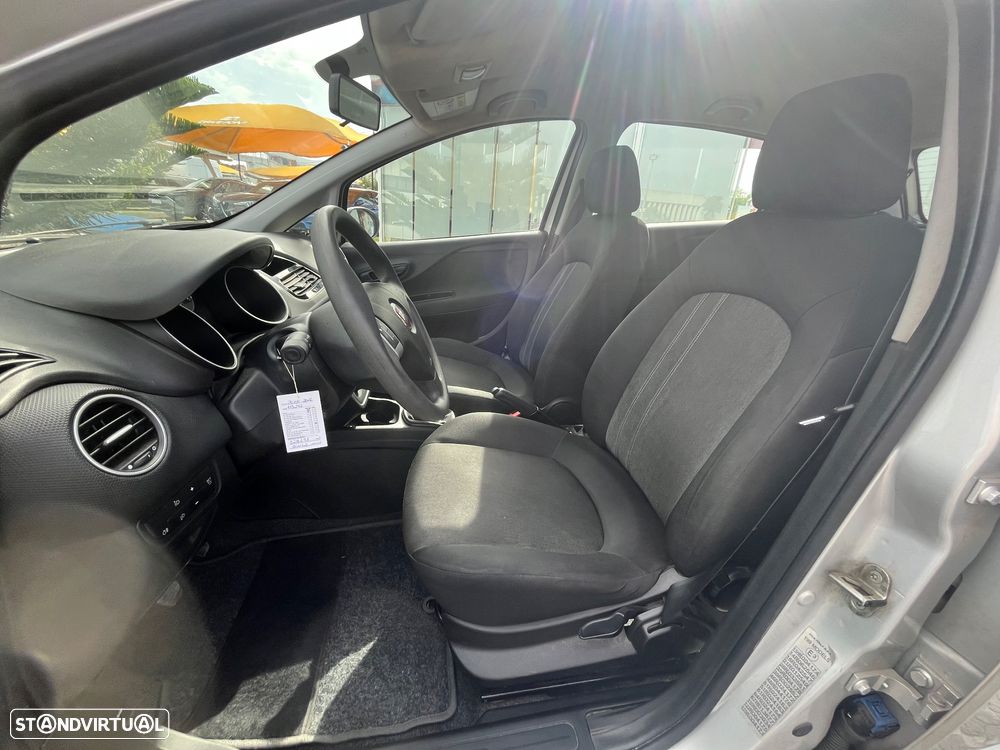 Fiat Punto 1.2 Lounge S&S - 26