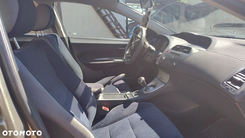 Honda Civic 1.8 Comfort - 12