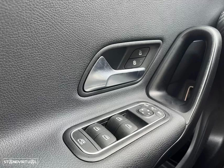 Mercedes-Benz CLA 250 e Style Plus - 22