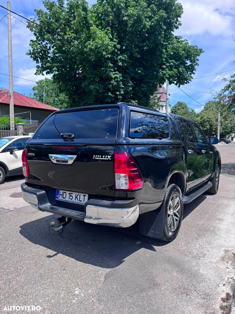 Toyota Hilux 4x4 Double Cab A/T Invincible - 28
