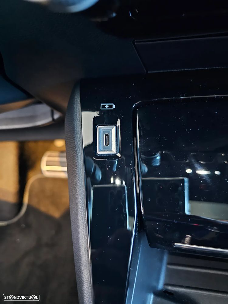 Peugeot e-208 50 kWh GT Line - 27