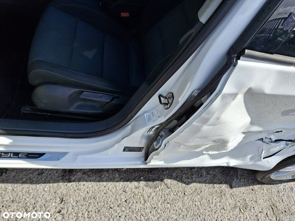 Volkswagen Golf - 23