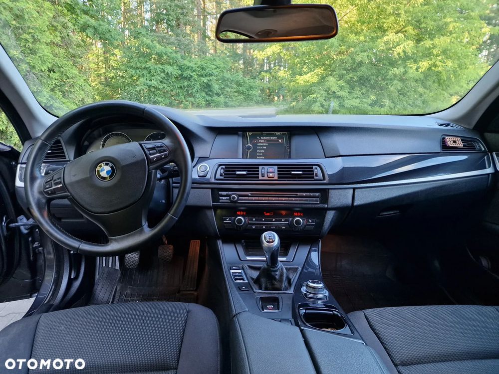 BMW Seria 5 520d Luxury Line - 17