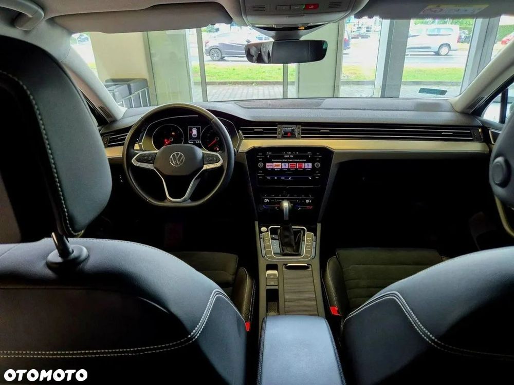 Volkswagen Passat 2.0 TDI Elegance DSG - 11