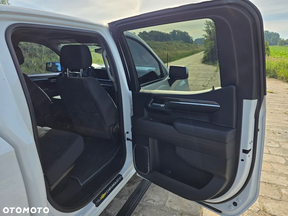Chevrolet Silverado - 17