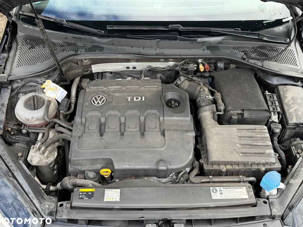 Volkswagen Golf VI 1.6 TDI BlueMot Comfortline - 11