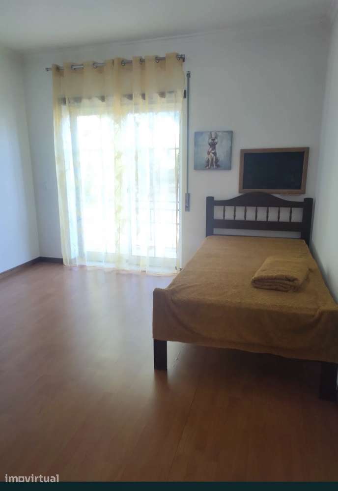 Arrendamento T3 em São Jorge
900 € - Grande imagem: 3/11