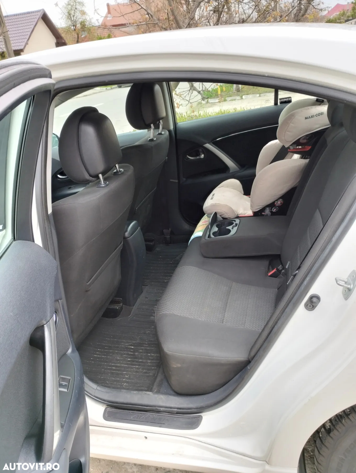 Toyota Avensis 2.0 D-4D Elegance - 13