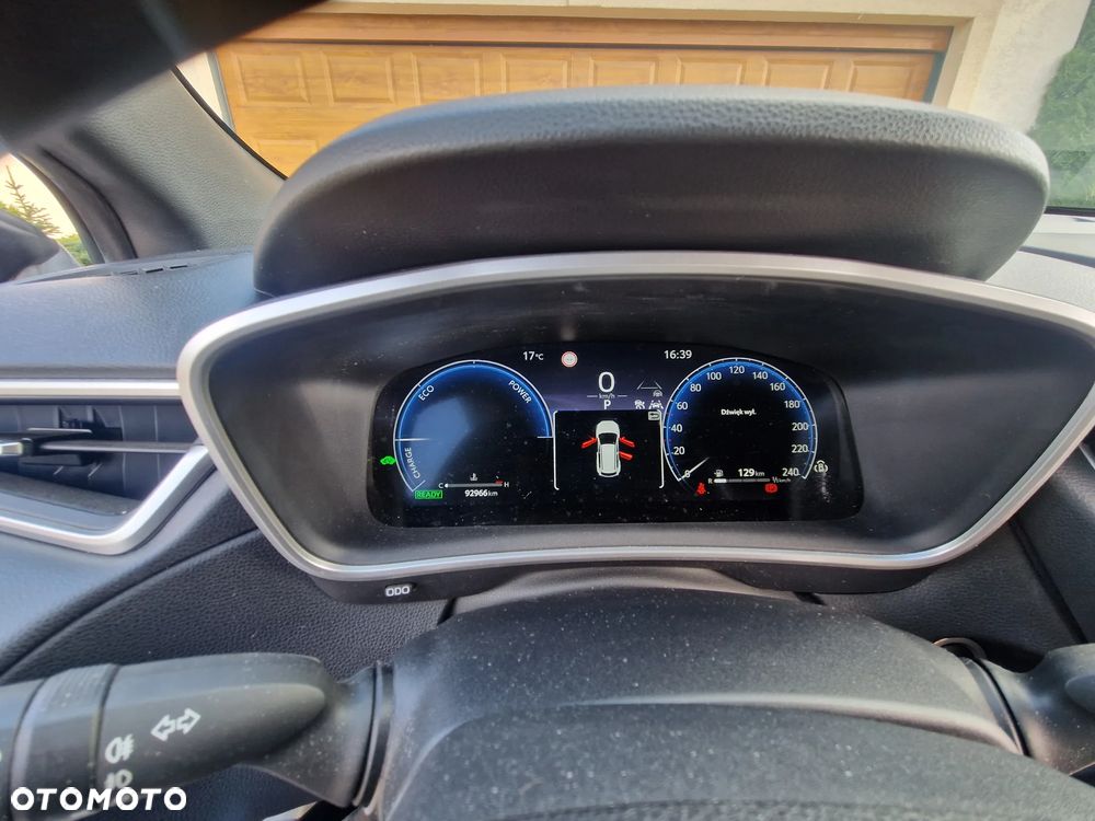 Toyota Corolla Cross 2.0 Hybrid Style - 17