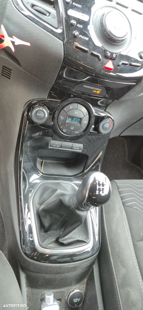 Ford Fiesta 1.0 EcoBoost Start-Stop Titanium - 13