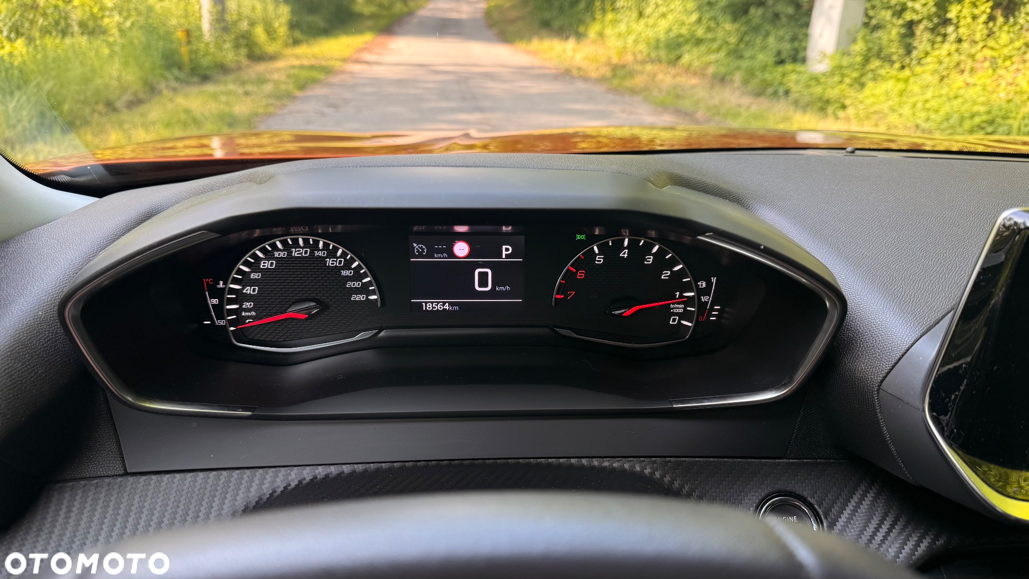 Peugeot 2008 1.2 PureTech Allure S&S EAT8 - 14