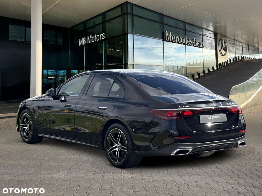 Mercedes-Benz E-Class 2025 photo 5